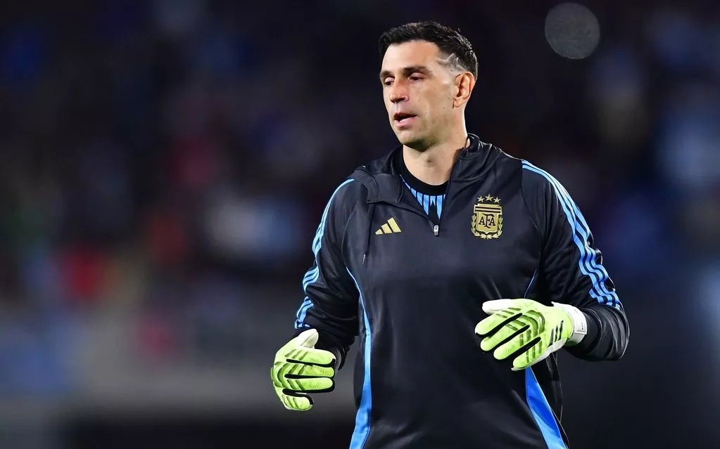 绿茵上的精准艺术：高尔夫运动的优雅与坚守（果岭间的精确之美：高尔夫的优雅与执着）