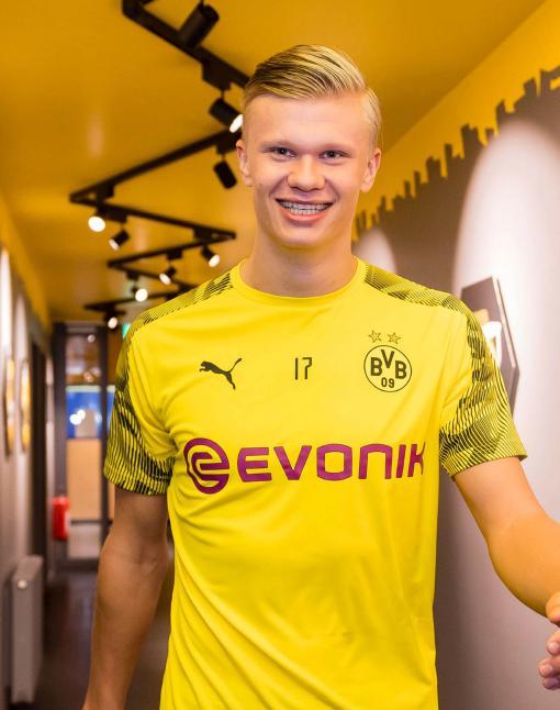 西甲12月最佳教练候选：弗里克、冈萨雷斯以及吉拉德斯入围（西甲12月最佳教练提名出炉：弗里克、冈萨雷斯、吉拉德斯入选）