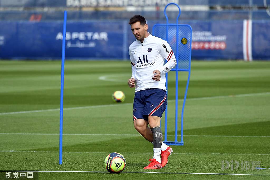 华夏幸福旧将许小龙：金元时代单场三、五百万的奖金很常见（前华夏幸福球员许小龙：金元时代一场球拿三五百万奖金并不稀奇）