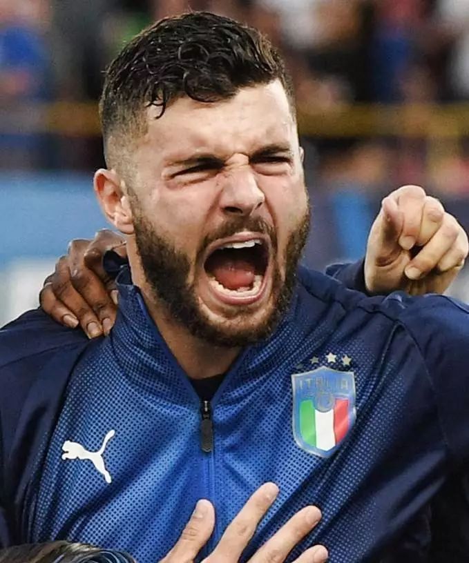 她都能够轻 她都能够轻